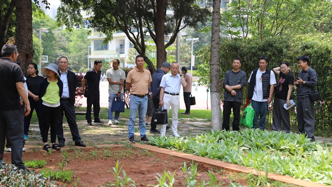 1、调研科普基地_副本.jpg